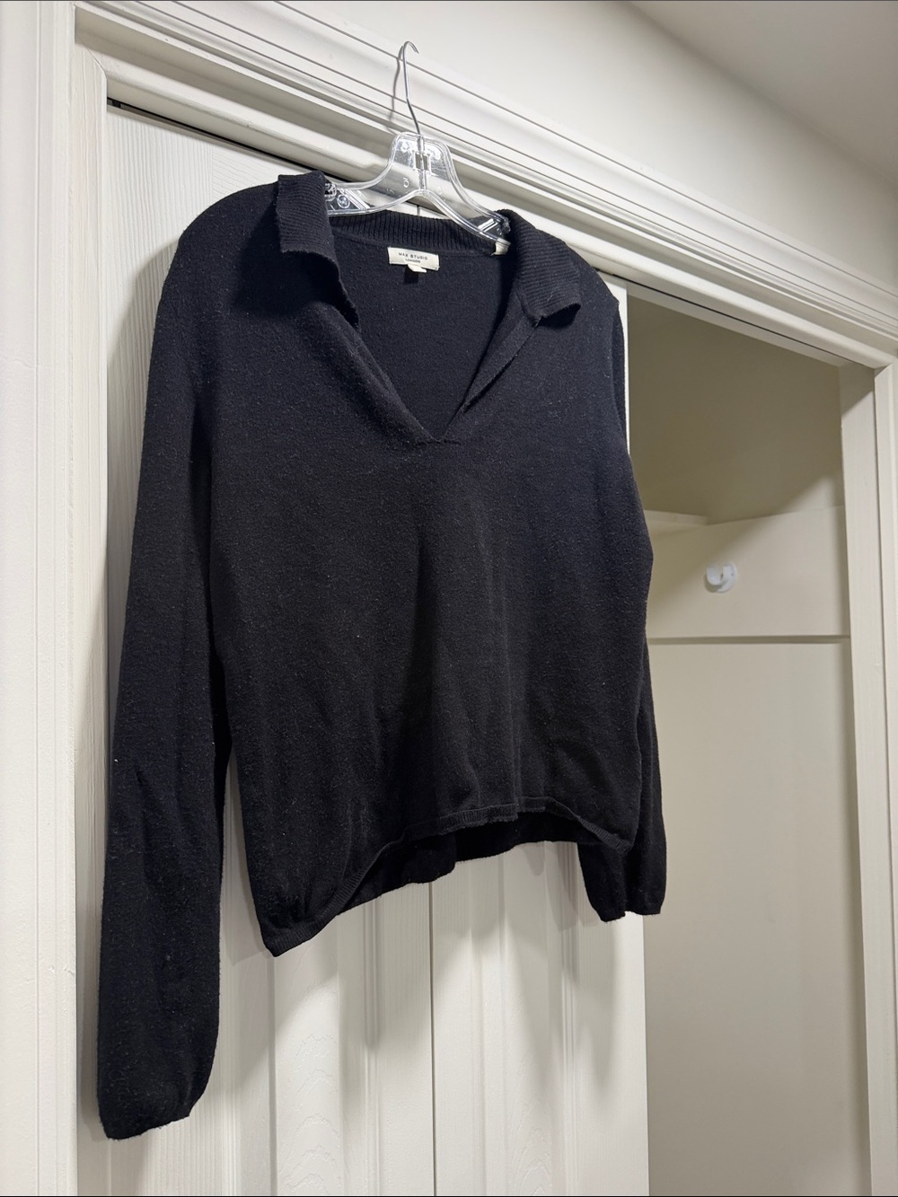 Max Studio Black V-Neck Knit Pullover